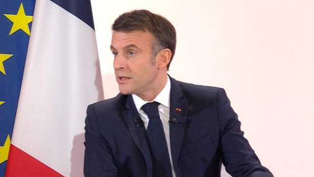 Macron sanctifie le nucléaire et survole le logement