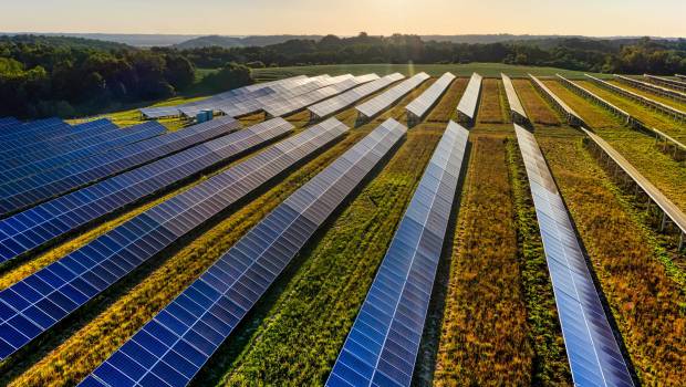 Veolia transforme ses sites de stockage de déchets en centrales photovoltaïques