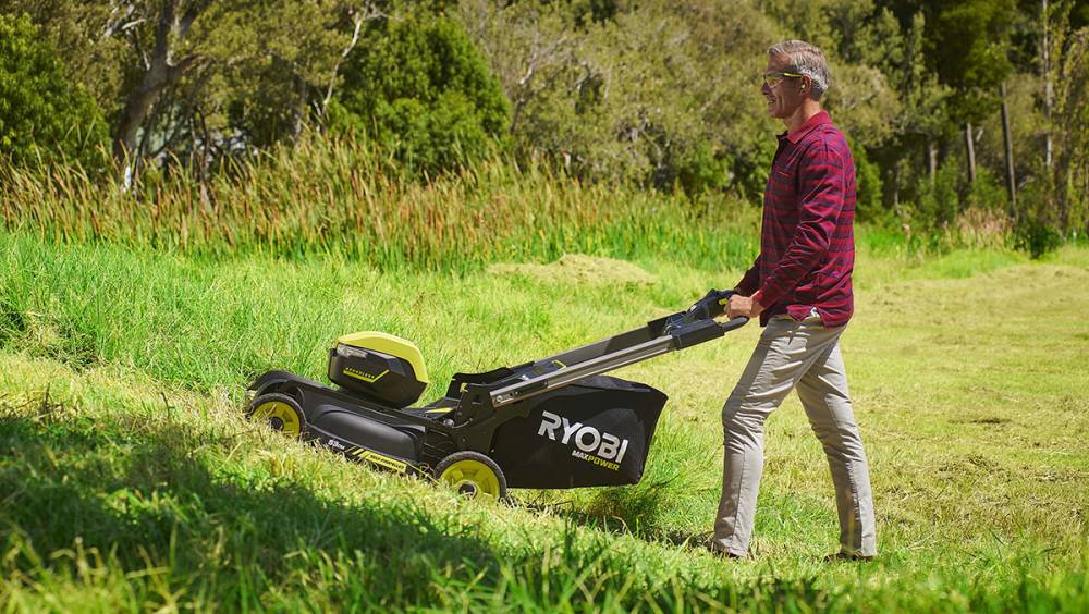 RYOBI continue d'étendre sa gamme 36V pour l'entretien paysager