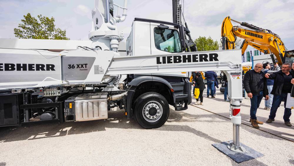 La nouvelle pompe à béton automotrice 36 XXT de Liebherr : légère, compacte et flexible