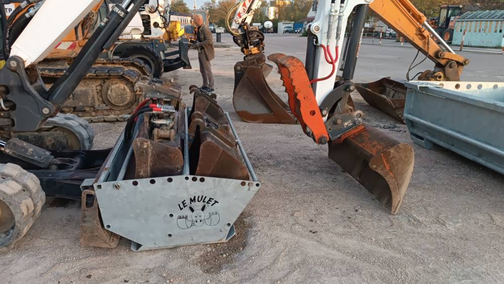 Le Mulet, bête de somme des chantiers
