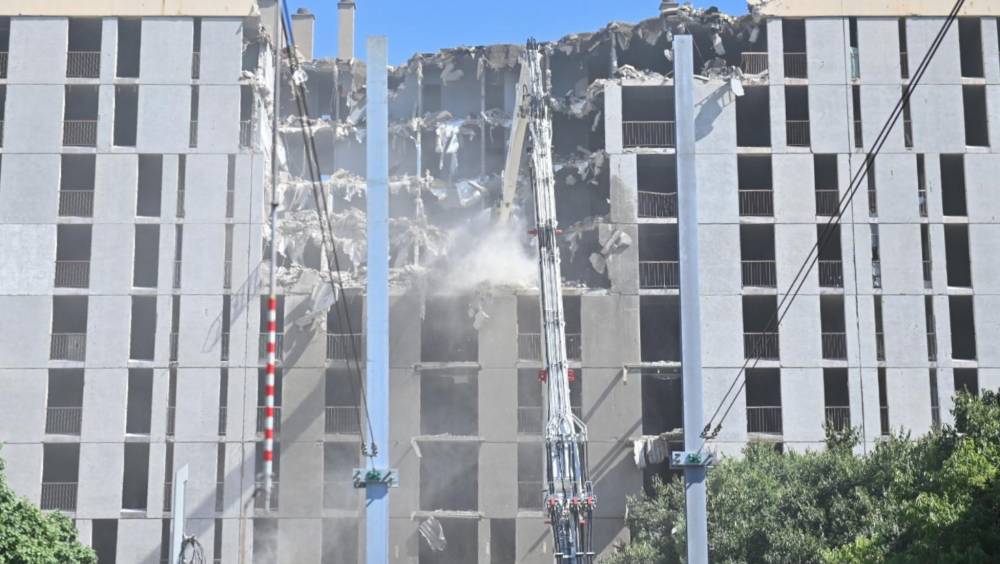 Démolition de l'arche Mercure à Montpellier