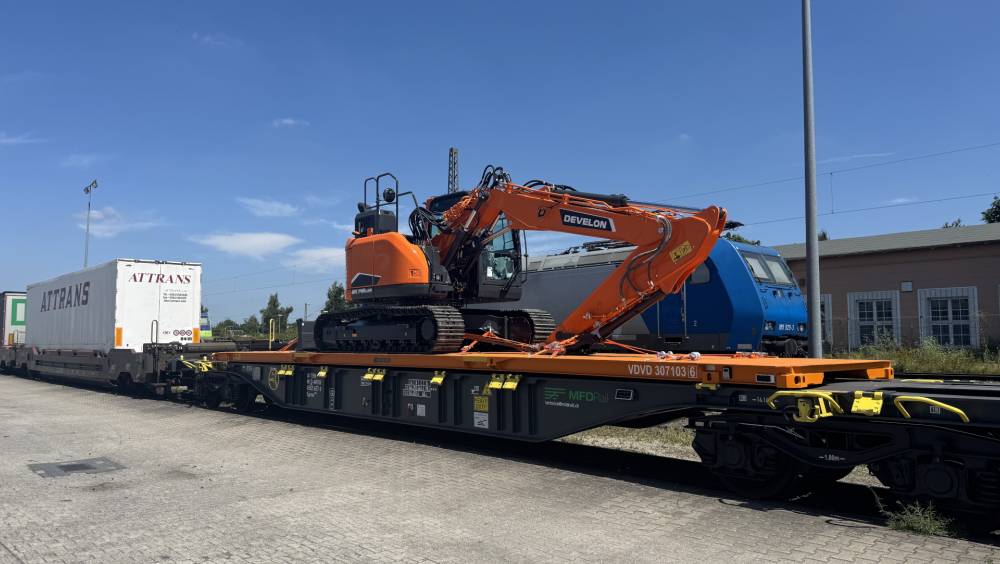 Develon et Van der Vlist Logistics B.V décarbonent le transport des engins de chantier