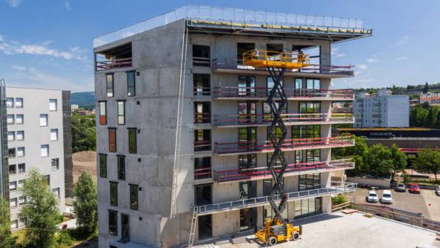 Haulotte complète sa gamme avec un gros ciseau électrique de 21 m