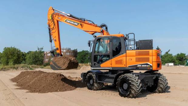 Pelles électriques, Develon persiste et signe